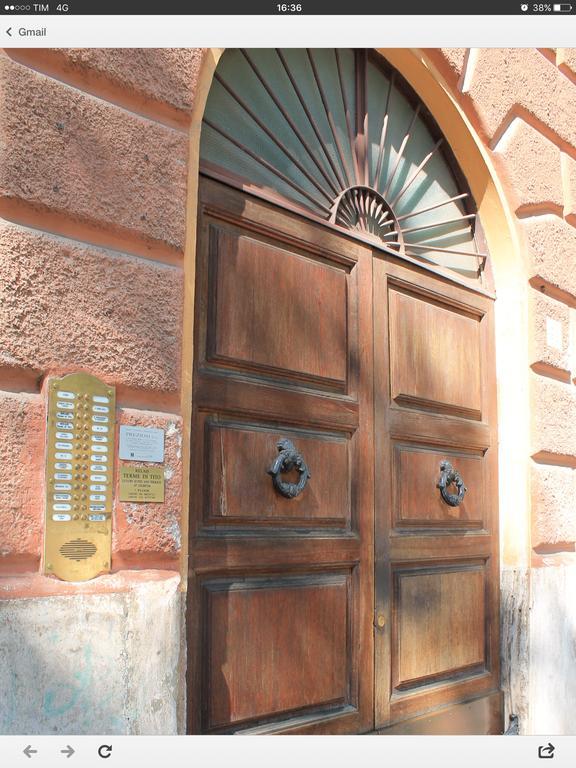 Casa Vacanza Colosseo Whole Holiday Home Apartment Da Pamino & Priscilla Rome Exterior photo